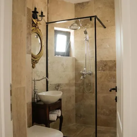 Guest house Konac Regesc *