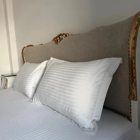 Konac Regesc Guest house